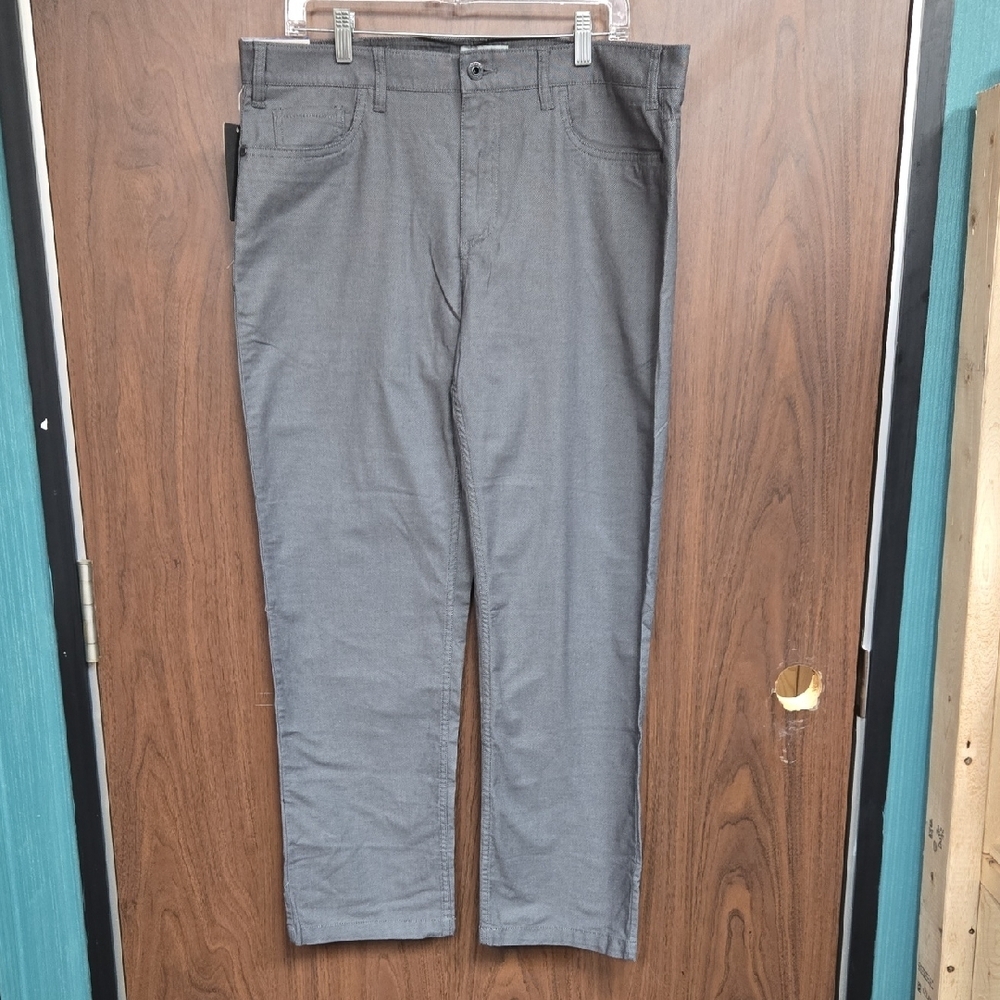 Reaction Kenneth Cole Size 36x30 Black Grey Lightweight Stretch Chino